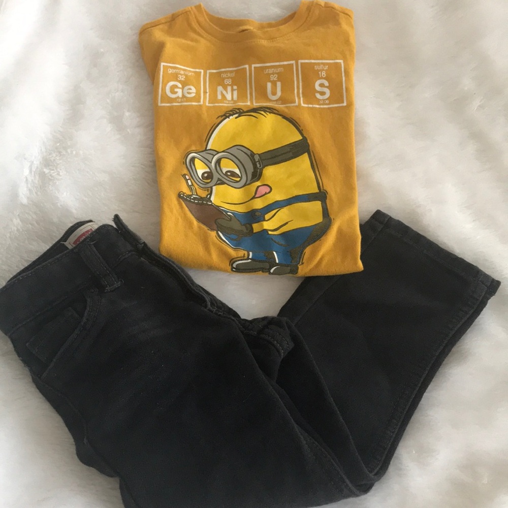 ‼️SOLD‼️ Levi’s 511 Slim Fit Jeans & Minion Shirt